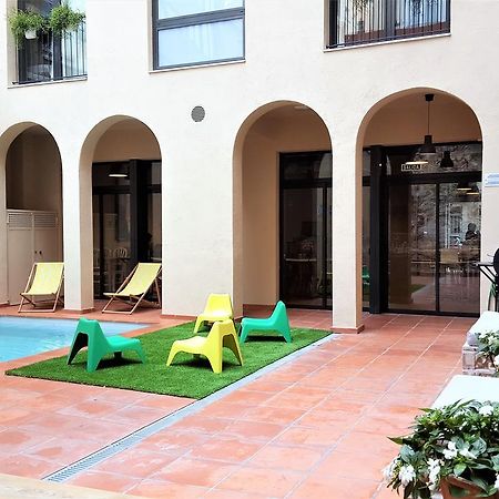 Ten To Go Hostel Barcelona Bagian luar foto